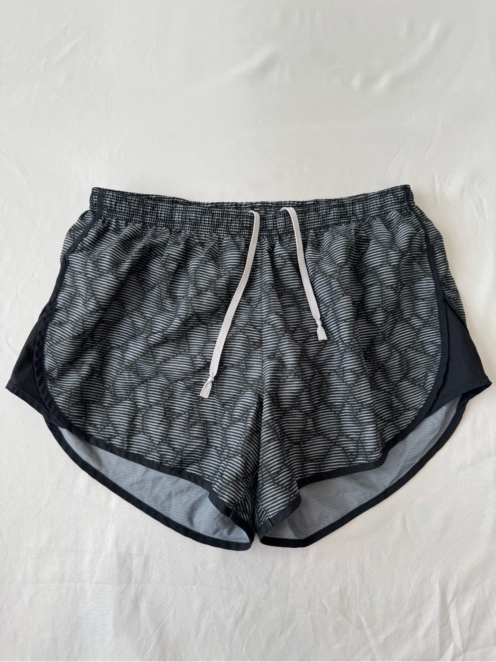 Nike Dri-FIT Running Shorts Women’s M Zip Pocket